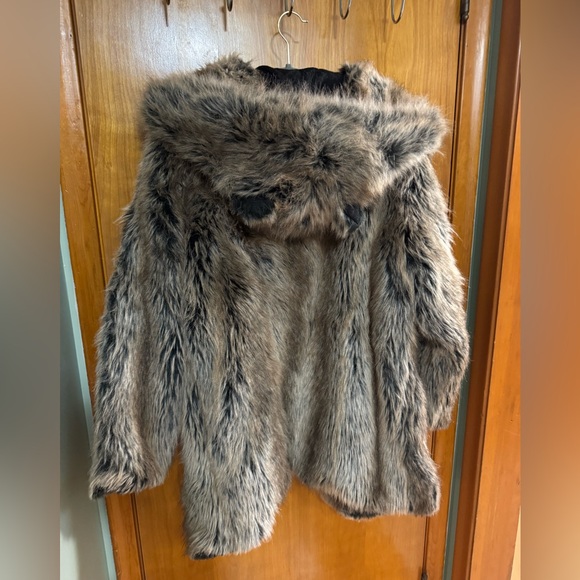 Spirithoods Grey Wolf Faux Fur Coat - Unisex Large - Picture 2 of 3